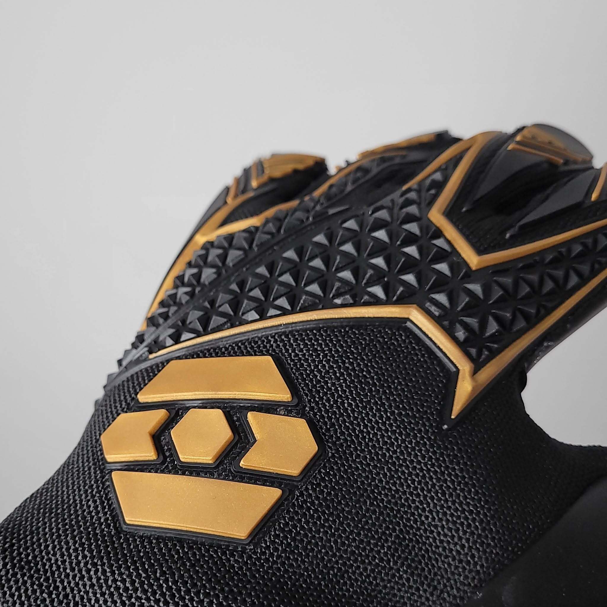 Hexagon GK knuckle and finger protection